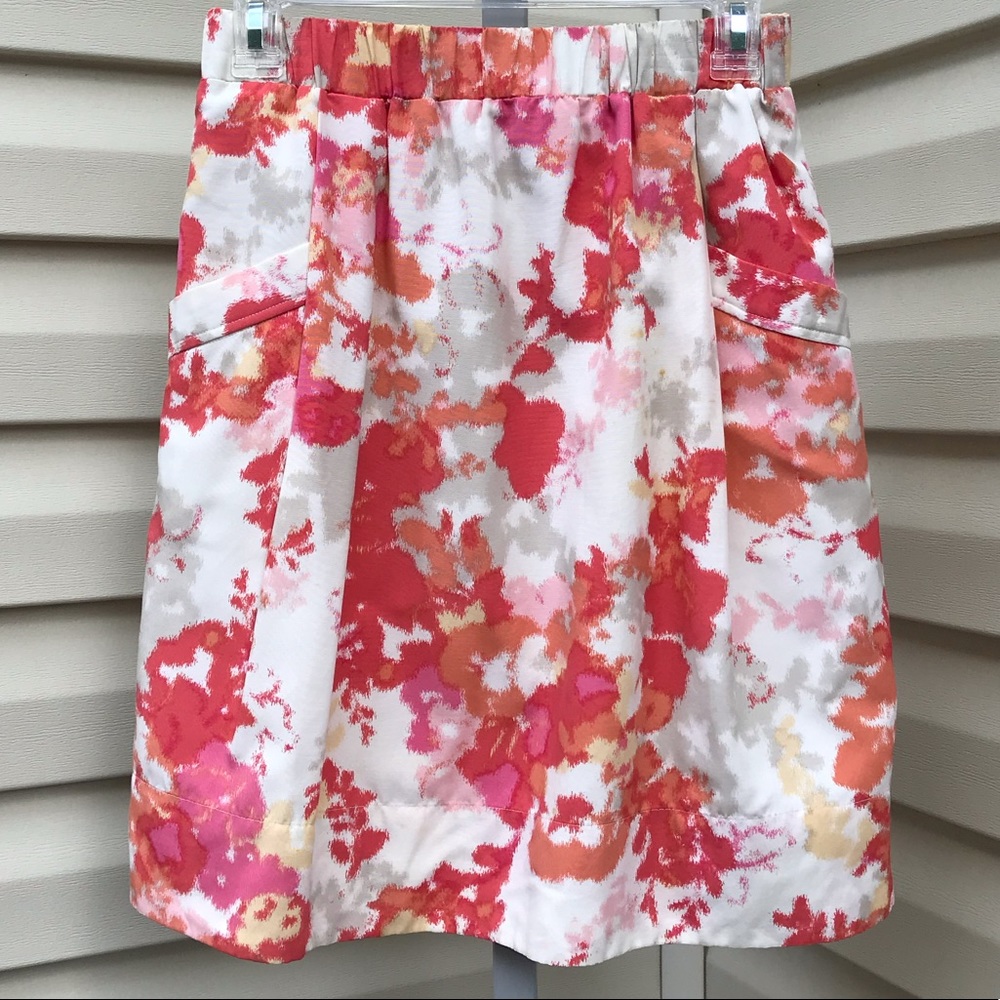 Adorable pink, rose, ivory Petite Halogen skirt